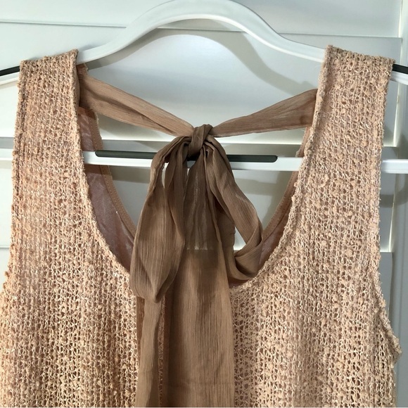 NWT. Sassy but sophisticated dress. Size M. - Picture 5 of 8